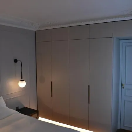 Luxury - Champs-elysees