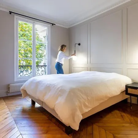 Luxury - Champs-elysees Apartment Paris